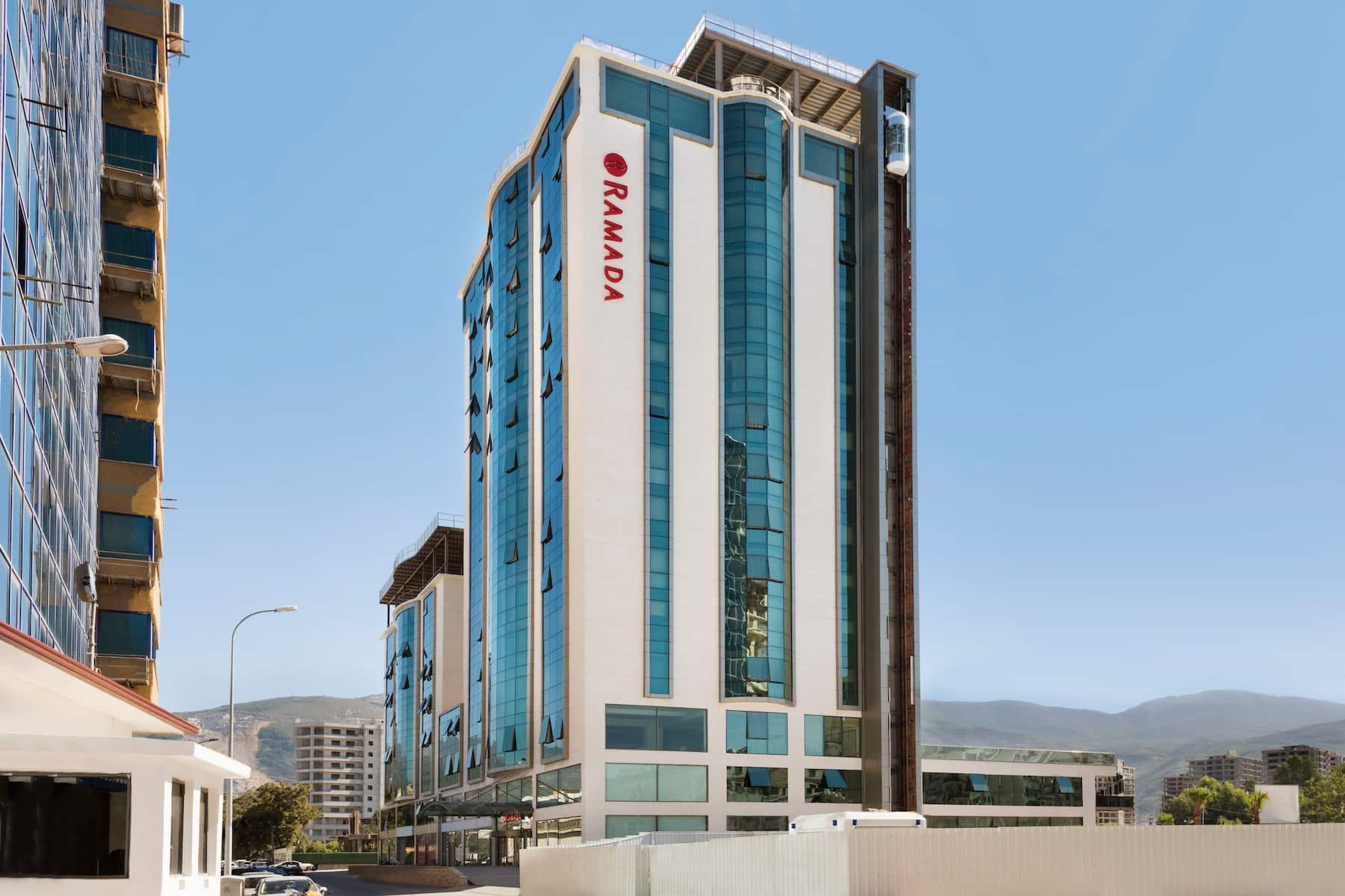 Hotel Ramada By Wyndham İskenderun Zewnętrze zdjęcie