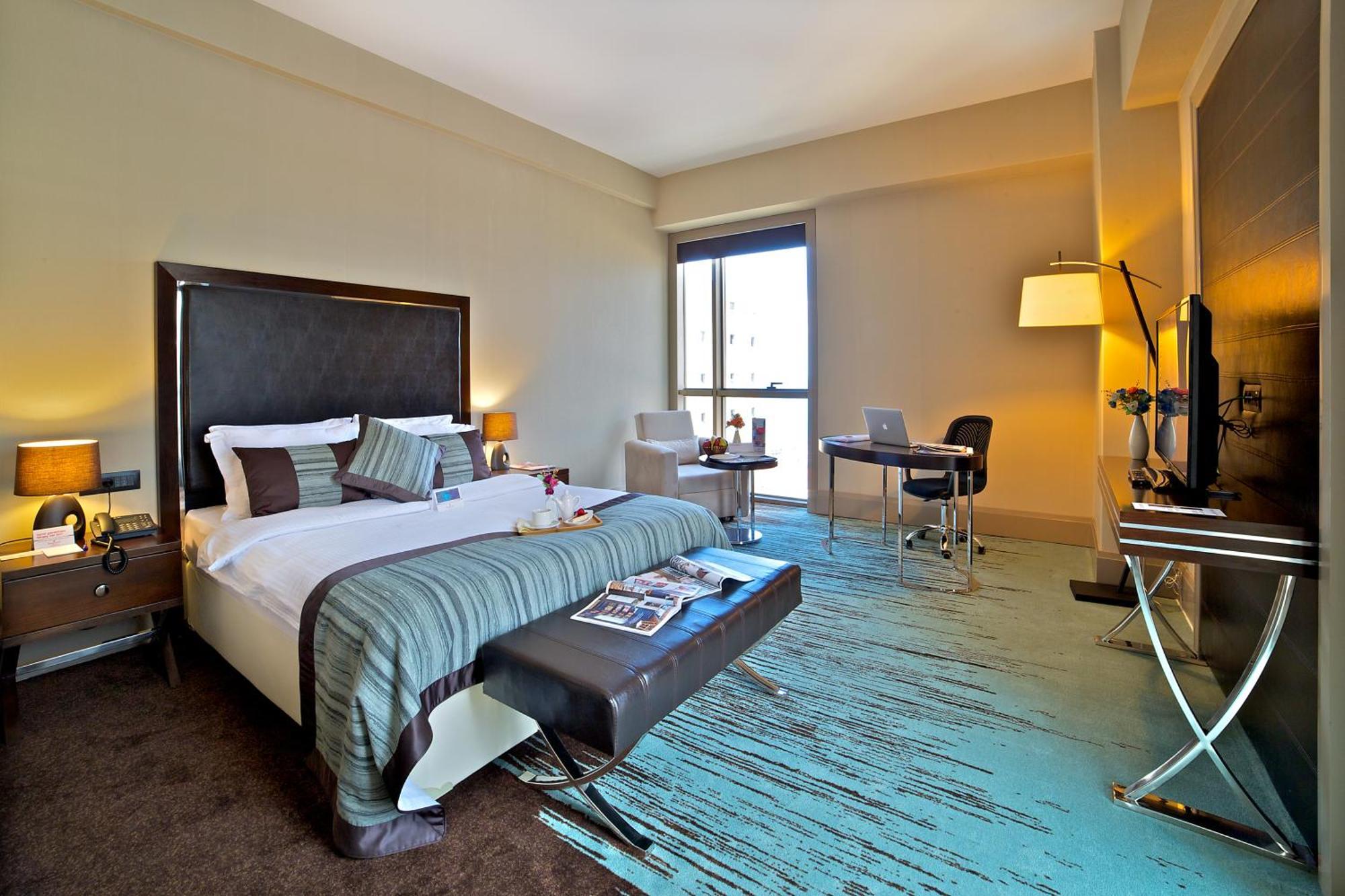 Hotel Ramada By Wyndham İskenderun Zewnętrze zdjęcie