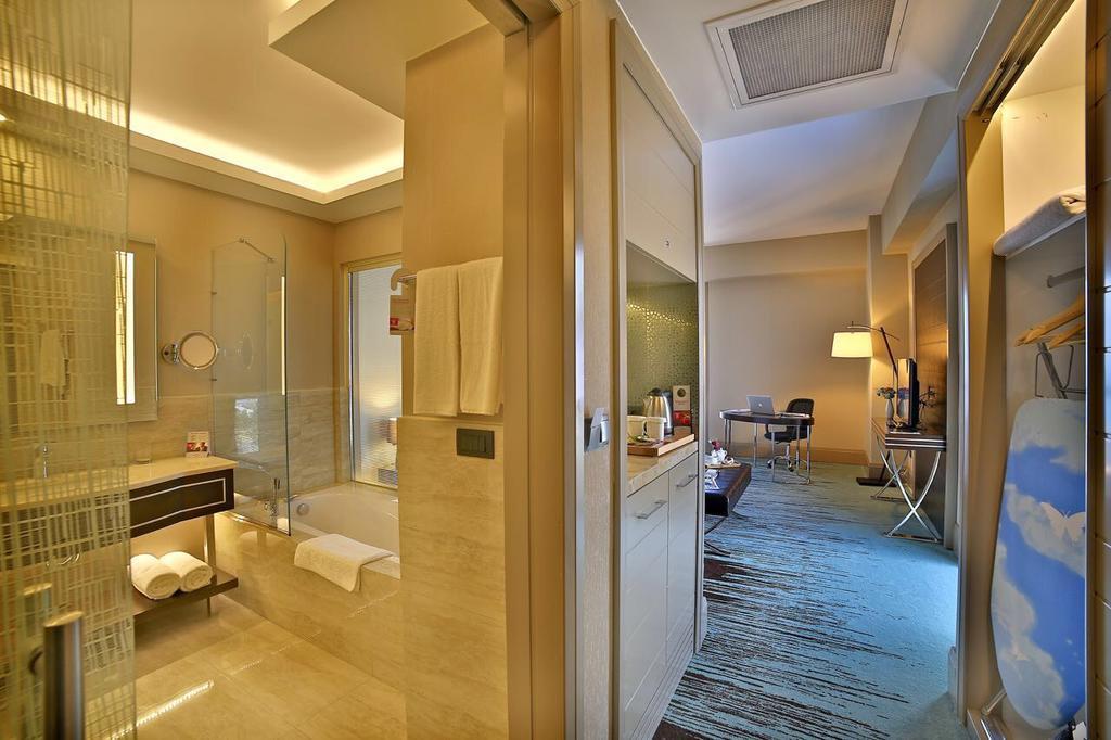 Hotel Ramada By Wyndham İskenderun Zewnętrze zdjęcie
