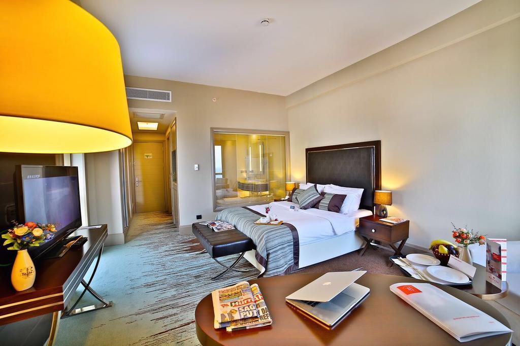Hotel Ramada By Wyndham İskenderun Zewnętrze zdjęcie