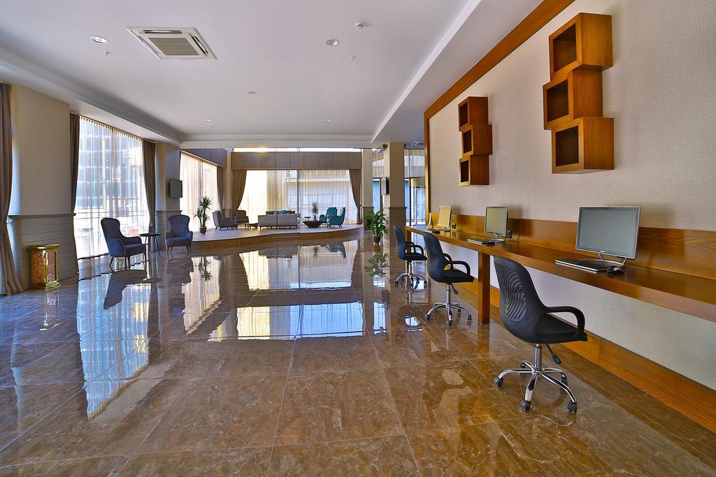 Hotel Ramada By Wyndham İskenderun Zewnętrze zdjęcie