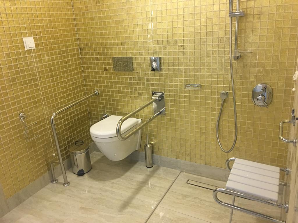 Hotel Ramada By Wyndham İskenderun Zewnętrze zdjęcie